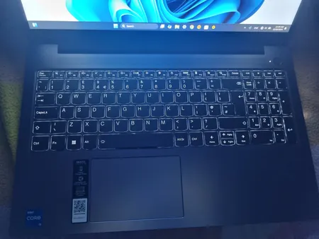 لپ تاپ 15.6 اینچی لنوو مدل IdeaPad Slim 3 15IRH8-i5 13420H-16GB LPDDR5-512GB SSD-TN