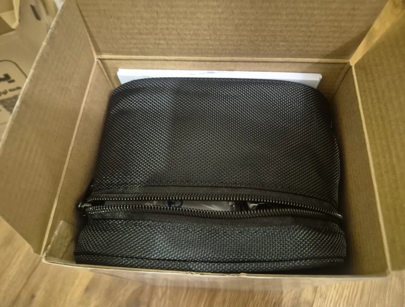 فشارسنج دیجیتال بازویی امرن مدل M6 Comfort