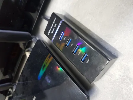 هاب 4 پورت USB 3.0 شارک مدل TURBO SPEED