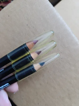 مداد لب و چشم اکسیس شماره 1 بسته 3 عددی