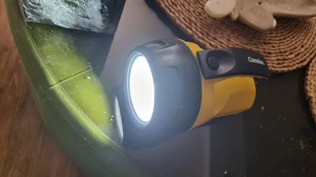 چراغ قوه کملیون مدل S90C