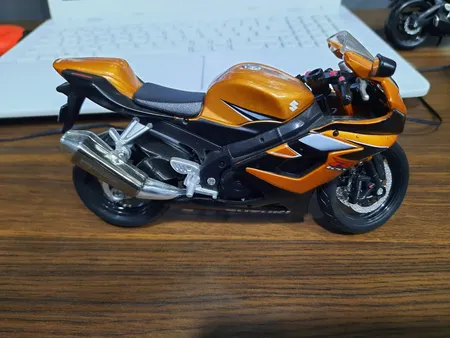 موتور بازی مایستو مدل Suzuki GSX R1000