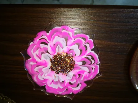 قالب رزین مدل زیر لیوانی طرح چند وجهی کد cn1