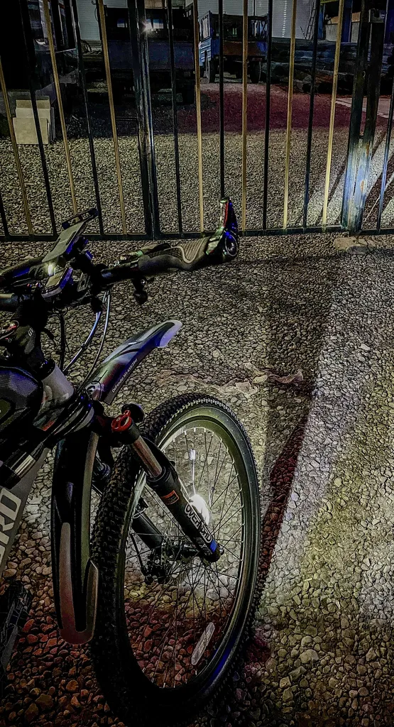 چراغ جلوی دوچرخه تاپیک مدل AERO USB 1W