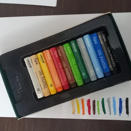 مداد شمعی 12 رنگ آریا مدل Artist کد 2601