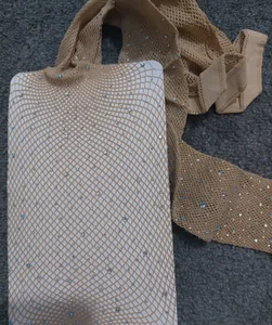 تجریه خرید جوراب شلواری زنانه مدل فیشنت توری نگین دار