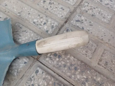 بیلچه باغبانی مدل B 044