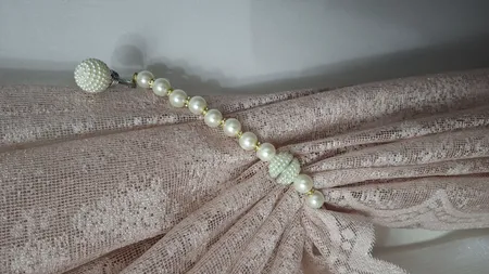 پرده جمع کن مدل مرواریدی کد X2024