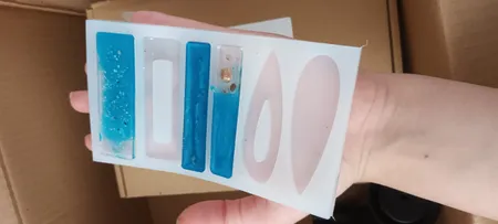 قالب رزین مدل گیره مو طرح کلاسیک کد SIM1