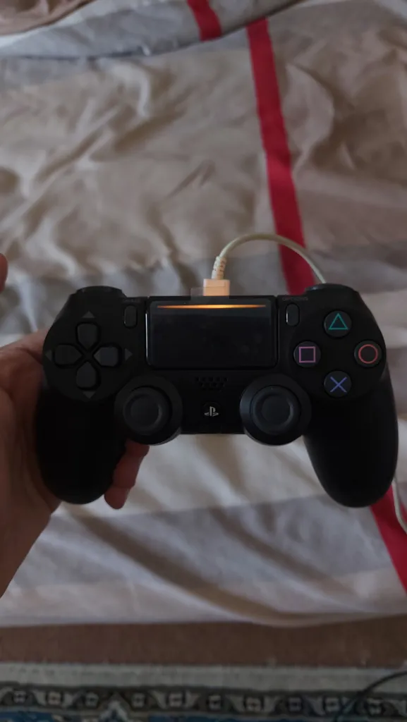 دسته بازی پلی استیشن 4 مدل DUALSHOCK CUH-ZCT2E