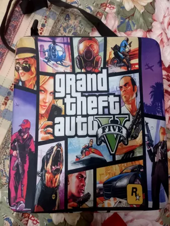 کیف حمل کنسول پلی استیشن ۴ مدل GTA