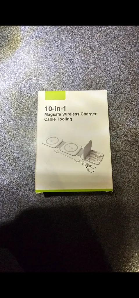 شارژر بی سیم 15 وات یورود مدل BM3093