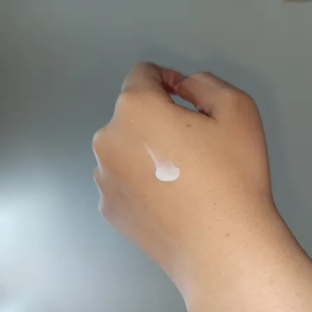 اسکراب لایه بردار صورت رینوزیت مدل blaser حجم 200 میلی لیتر