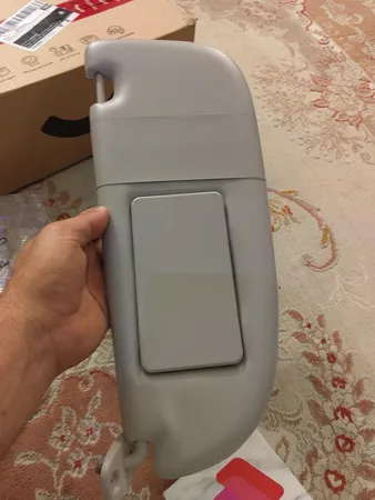 آفتابگیر چپ خودرو چیکال مدل M-52 مناسب برای پژو 206