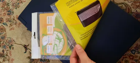 برچسب حروف فارسی کیبورد طرح مات به همراه محافظ کیبورد مناسب برای لپ تاپ 15.6 اینچ