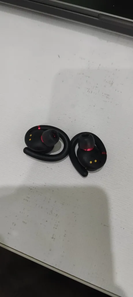 هدفون بلوتوثی انکر مدل Soundcore Sport X10 A3961