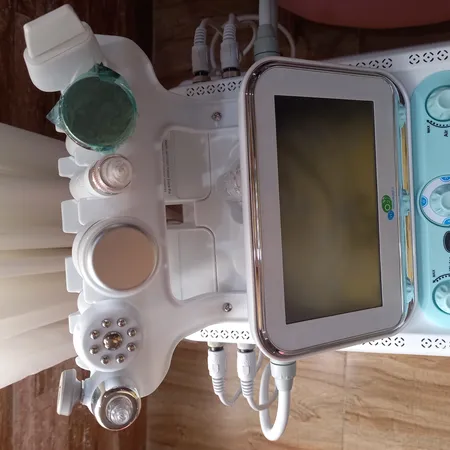 دستگاه جوانساز پوست مدل هیدروفیشیال نیوفیس 7