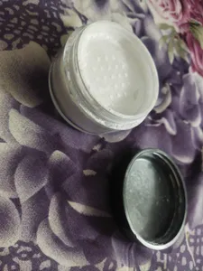 تجریه خرید پودر تثبیت کننده آرایش لالاتاپ شماره NC5