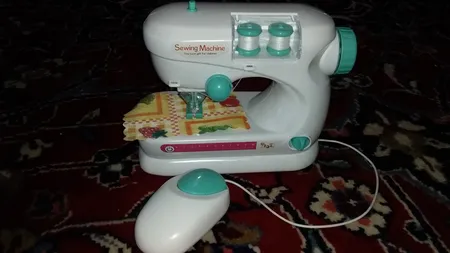 اسباب بازی چرخ خیاطی  آوا مدل AMT-4030