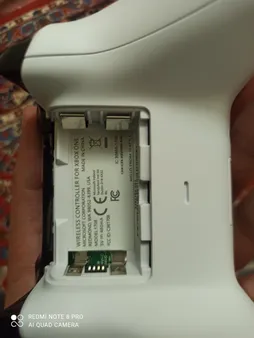 دسته بازی بی سیم مایکروسافت مناسب برای Xbox One S