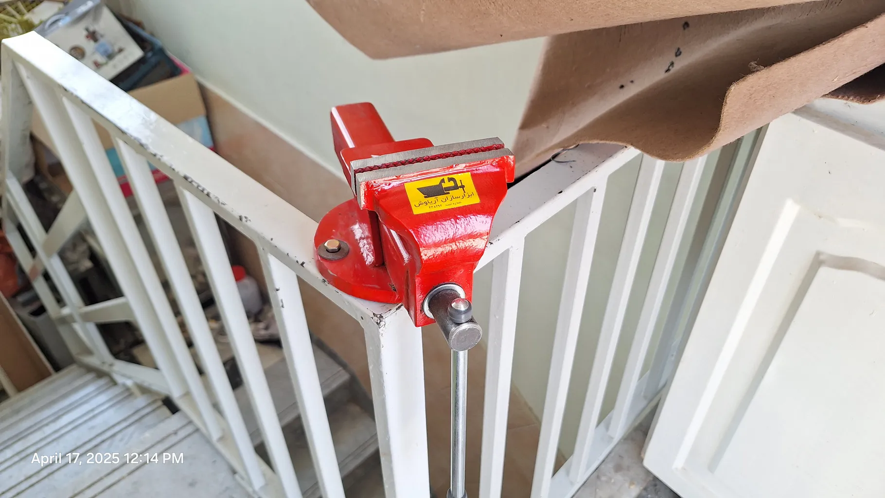 گیره رومیزی ابزار سازان آریاوش مدل 100