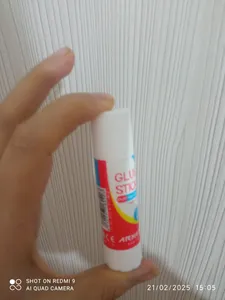 تجریه خرید چسب ماتیکی آریا کد 8004 بسته 3 عددی