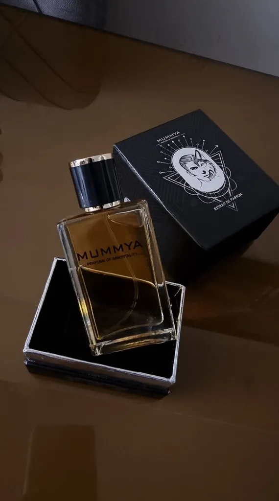 اکستریت پرفیوم مردانه مومیا مدل اونتوس کلون با رایحه معتدل حجم 50 میلی لیتر