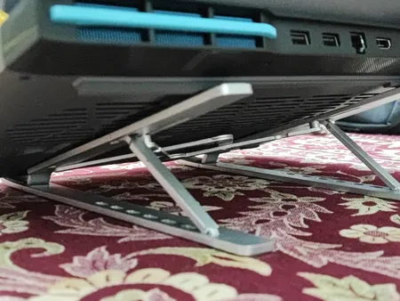 پایه نگهدارنده لپ تاپ مدل C9683