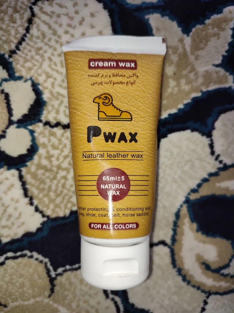 واکس کفش چرم پی واکس کد px به همراه اسفنج