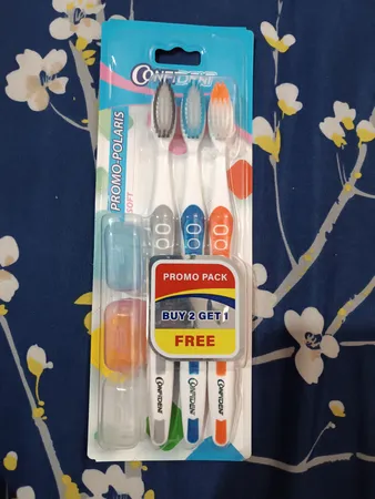 مسواک کانفیدنت مدل Promo Pearl با برس نرم بسته 3 عددی