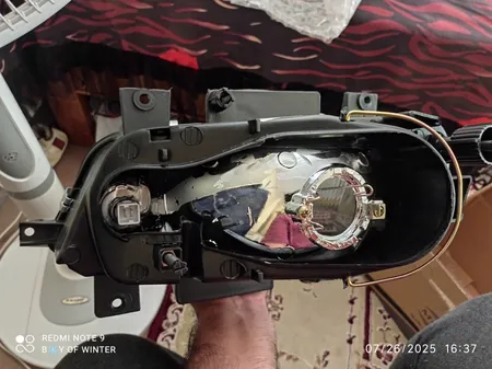 چراغ جلو راست شیشه ایرانی گروه پژوهش صنعت مدرن کد 55 مناسب برای پژو 405