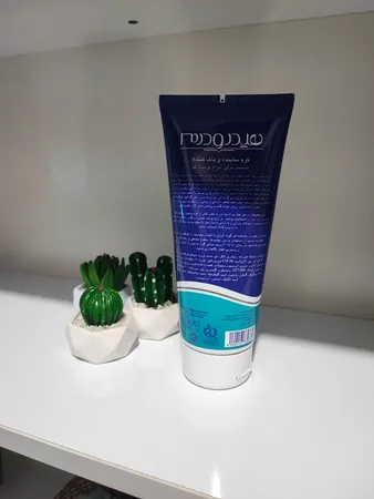 کرم ساینده و پاک کننده هیدرودرم حجم 200 میلی لیتر