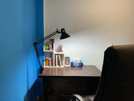 چراغ مطالعه مدل EN-101 همراه با لامپ ال ای دی 6 وات سهند E27