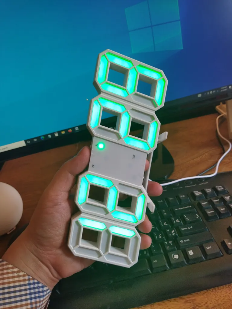 ساعت رومیزی دیجیتال مدل هوشمند عددی