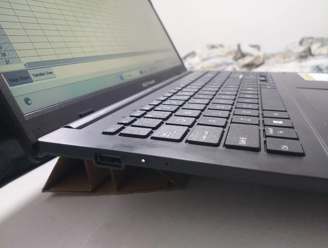 لپ تاپ 15.6 اینچی ایسوس مدل Vivobook Go 15 E1504GA-NJ559-i3 N305-4GB DDR4-512GB SSD-TFT