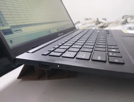 لپ تاپ 15.6 اینچی ایسوس مدل Vivobook Go 15 E1504GA-NJ559-i3 N305-4GB DDR4-512GB SSD-TFT