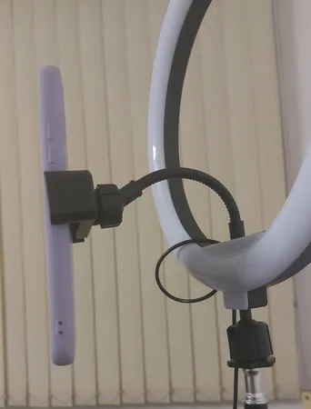 رینگ لایت مدل FOR LIVING