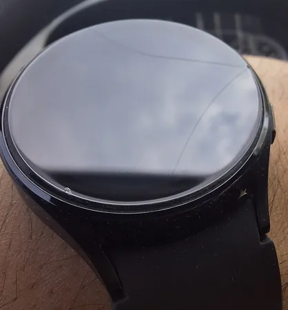 محافظ صفحه نمایش مدل شیشه ای مناسب برای ساعت هوشمند سامسونگ Galaxy watch4 active 44mm