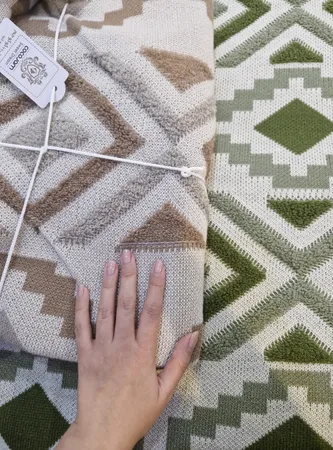 شال مبل و تخت کوکو جم مدل دیجی پانچ پلاس سایز 170x140 سانتی‌متر