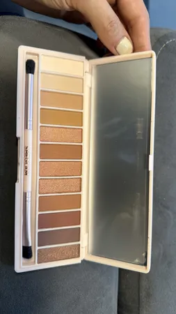 پالت سایه چشم شیگلم مدل Burgundy