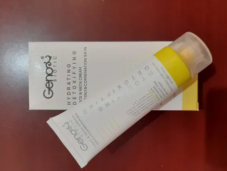 کرم آبرسان ژنوبایوتیک مدل Oily Detoxifing حجم 50 میلی‌لیتر