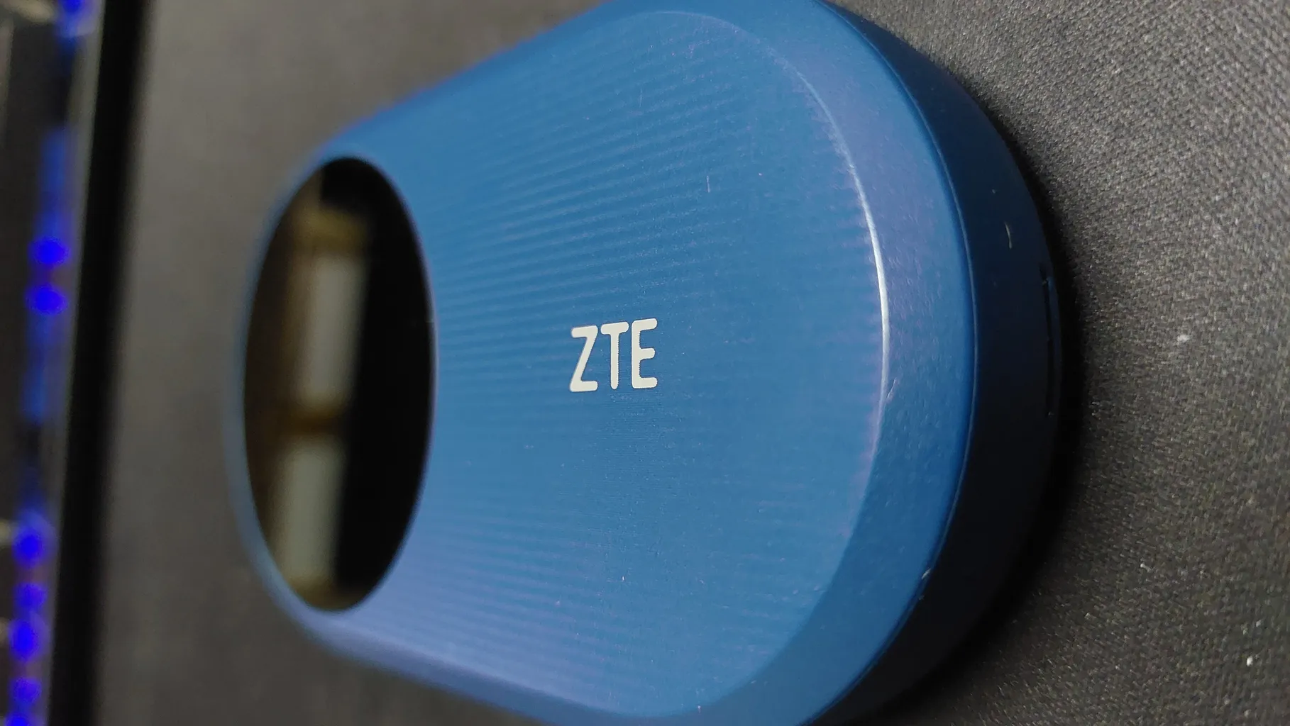 مودم 4G LTE قابل حمل زد تی ای مدل U10S Pro