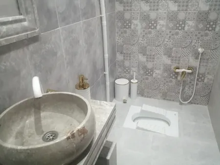 ست سرویس بهداشتی 5 پارچه کنتراست مدل خط درشت کد GD