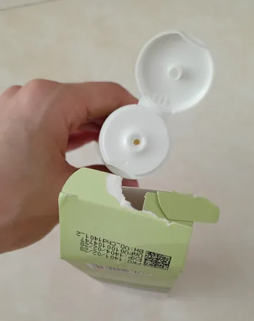 کرم آبرسان وچه مدل Hyaluronic Acid حجم 60 میلی‌لیتر