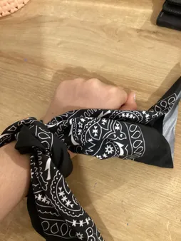 دستمال سر و گردن مدل باندانا