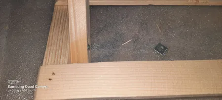 استند گلدان مدل Mt012