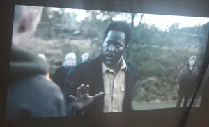 تجریه خرید مینی ویدئو پروژکتور آیریور مدل Private Cinema