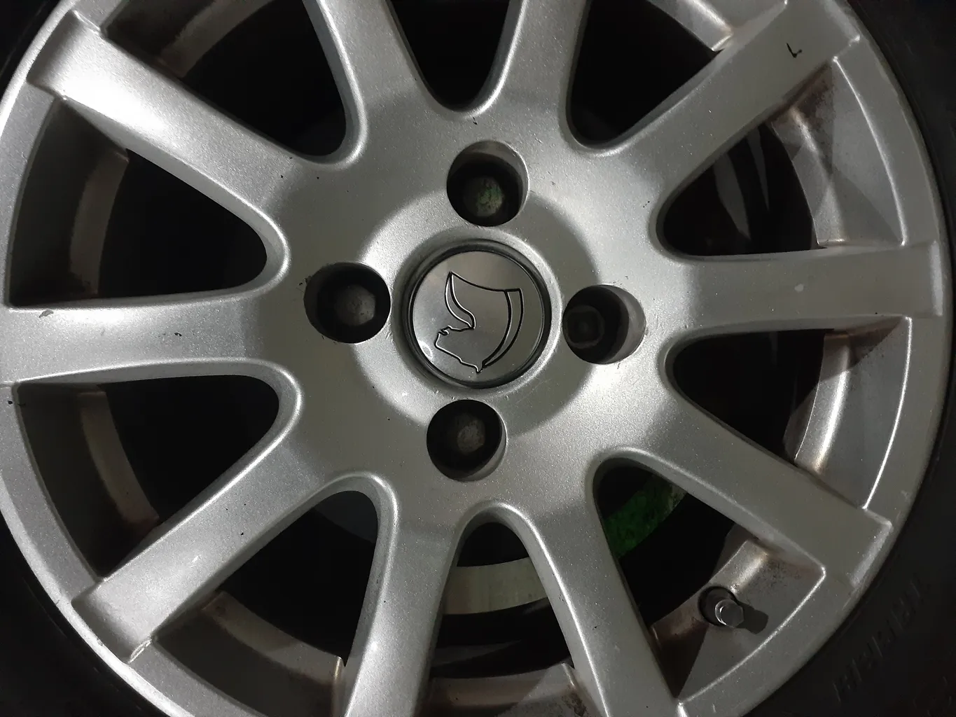 در پوش رینگ خودرو وارون مدل P-567 مناسب برای سمند بسته 4 عددی