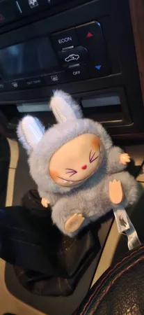 اسباب بازی شانسی مدل لبوبو نشسته