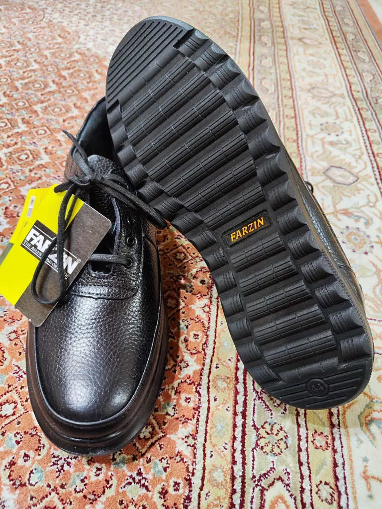 کفش روزمره مردانه کفش فرزین مدل چرم طبیعی ویبرام